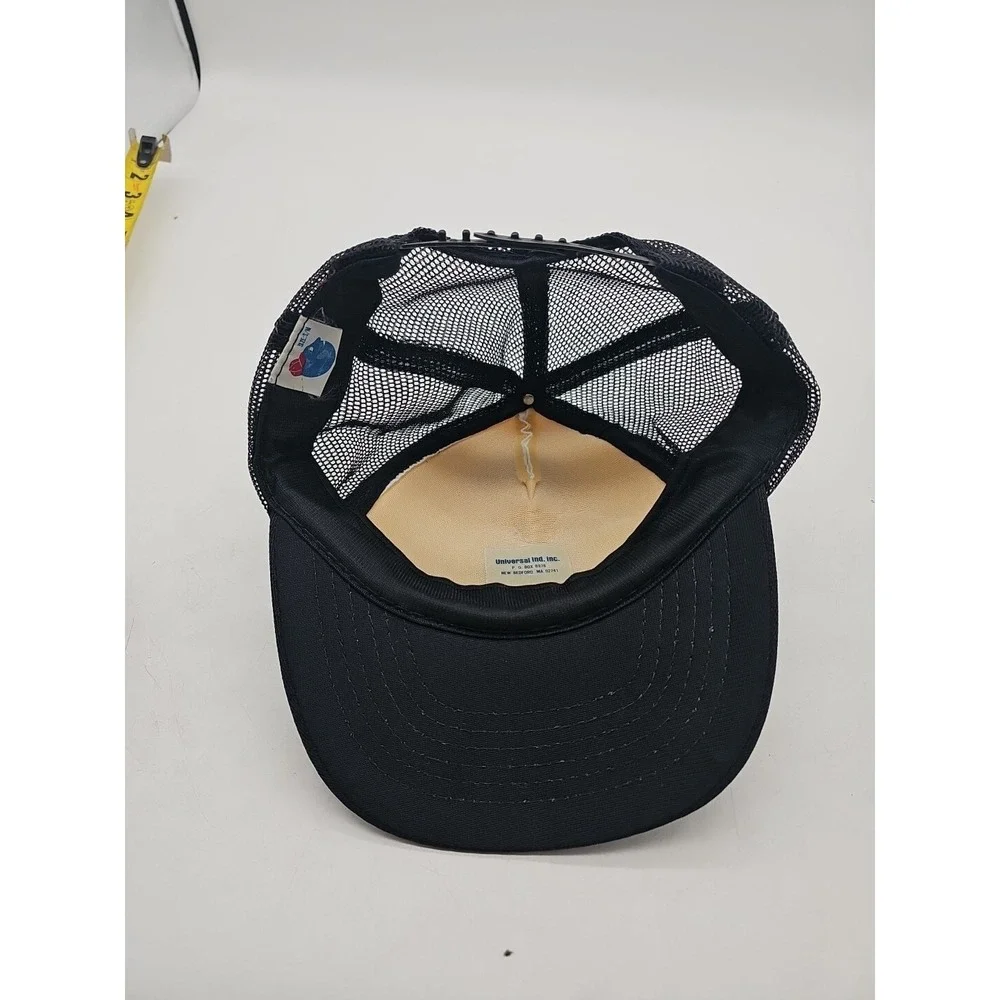 VINTAGE FORD MUSTANG Yelliw Car Black Trucker Hat Adjustable New Bedford Tag